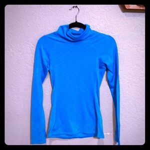 Under Armour Cold Gear Pullover 🌺